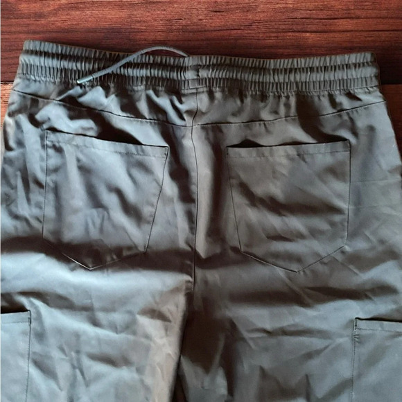 Jaanuu NWT scrub pants - XL (E1) - Picture 3 of 4